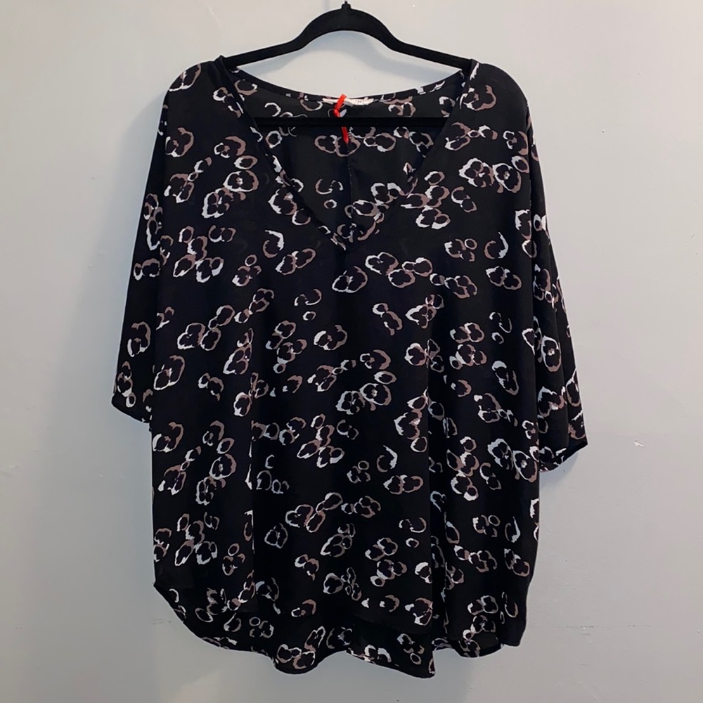 Black Flowy Blouse Size Large